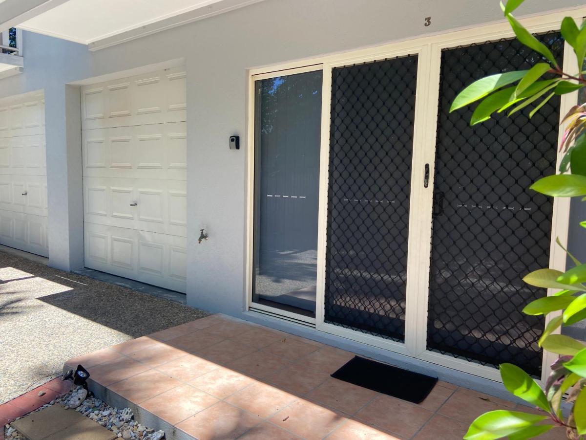 Modern 2 Bedroom Townhouse - Four Mile Beach Escapes Port Douglas Esterno foto