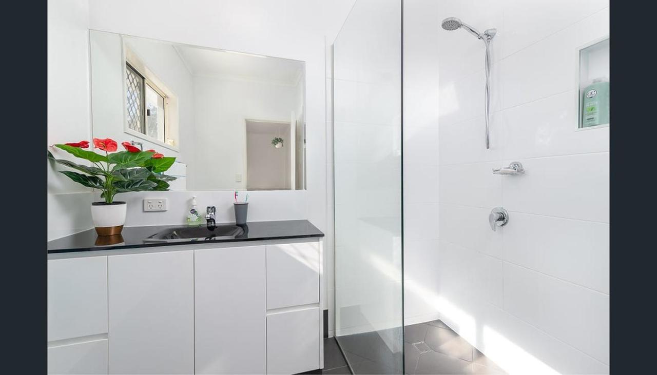 Modern 2 Bedroom Townhouse - Four Mile Beach Escapes Port Douglas Esterno foto