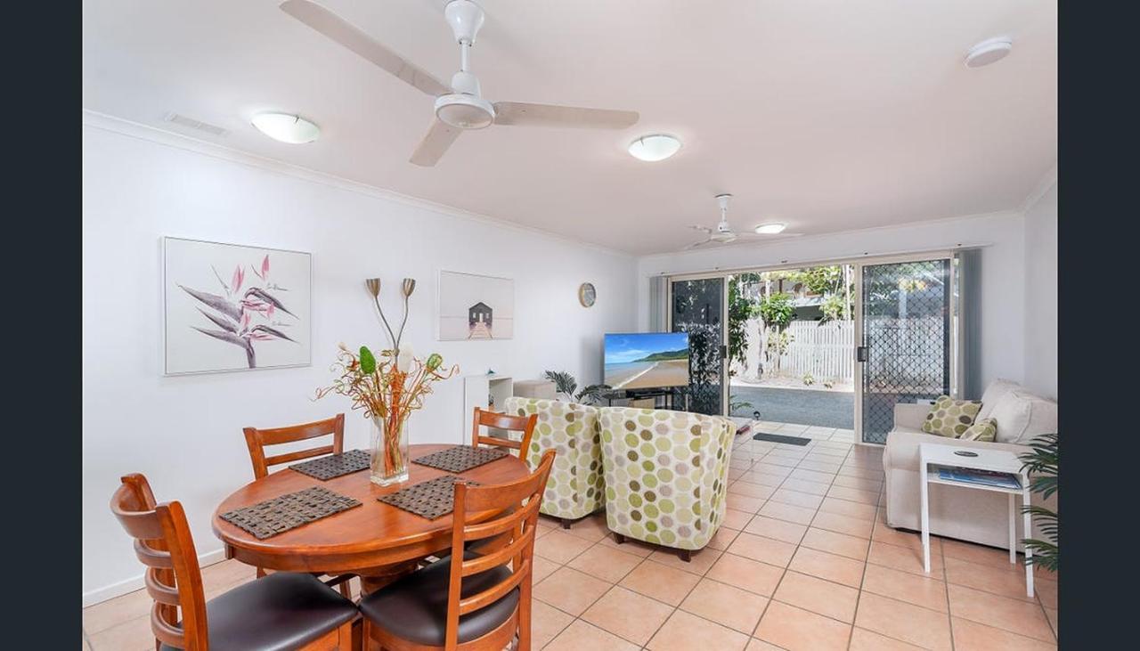 Modern 2 Bedroom Townhouse - Four Mile Beach Escapes Port Douglas Esterno foto