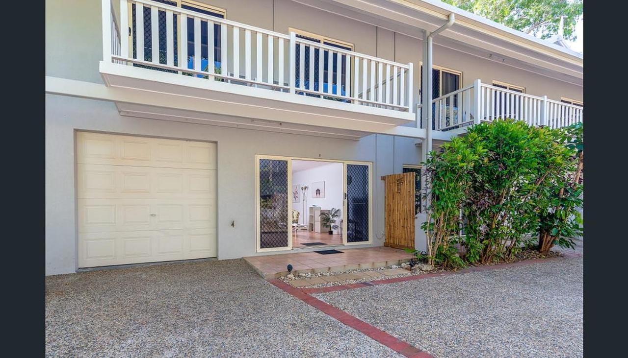 Modern 2 Bedroom Townhouse - Four Mile Beach Escapes Port Douglas Esterno foto