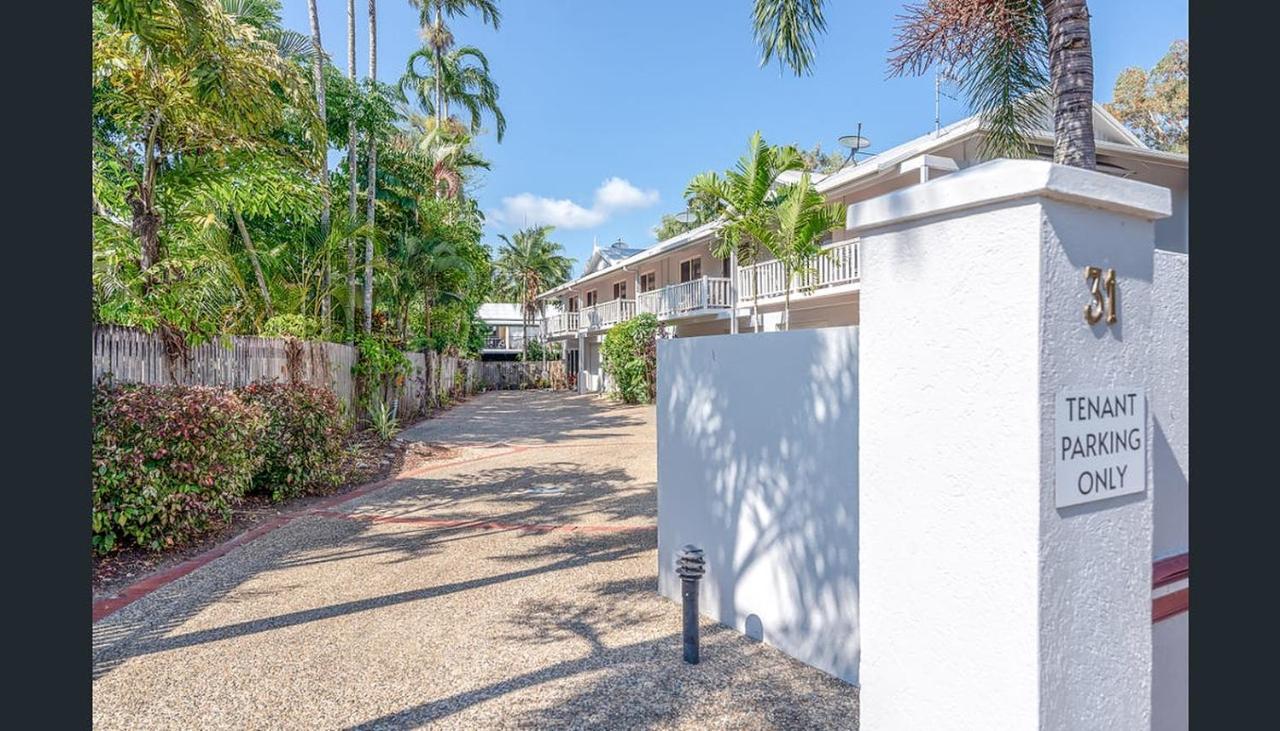 Modern 2 Bedroom Townhouse - Four Mile Beach Escapes Port Douglas Esterno foto