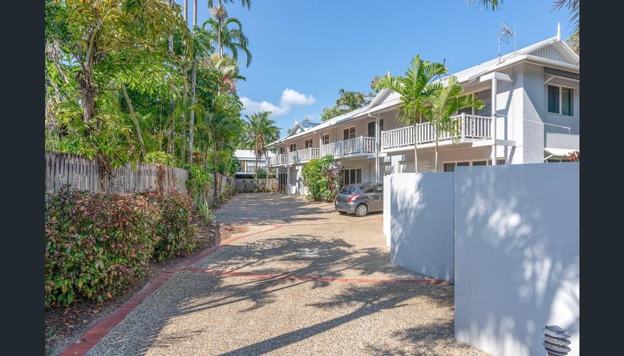 Modern 2 Bedroom Townhouse - Four Mile Beach Escapes Port Douglas Esterno foto