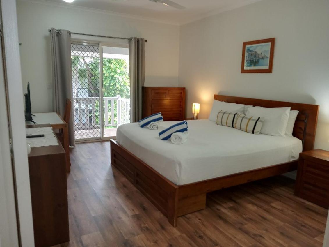 Modern 2 Bedroom Townhouse - Four Mile Beach Escapes Port Douglas Esterno foto